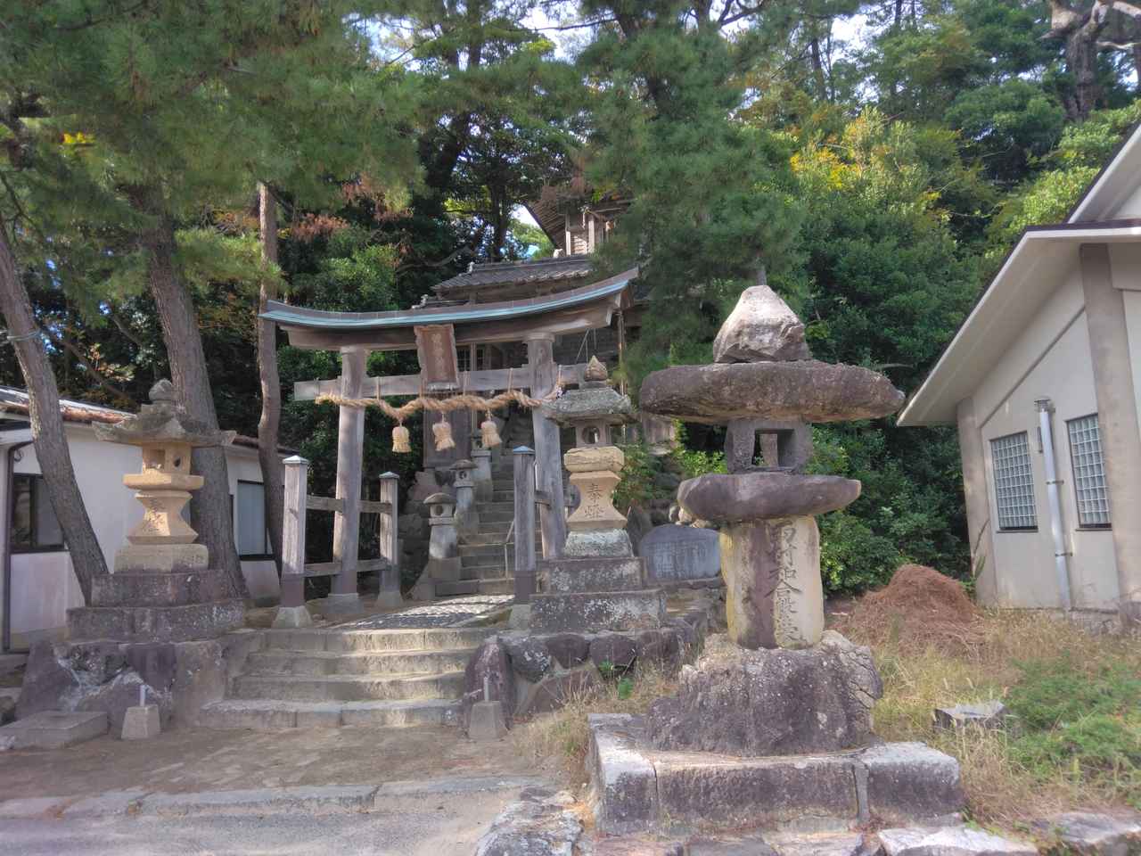 画像2: 壮大な海食地形「浦富海岸」
