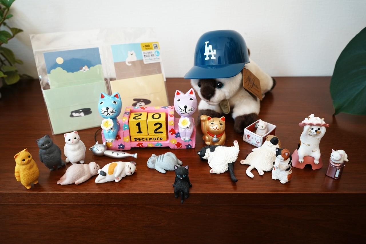 画像: ネコモチーフグッズ