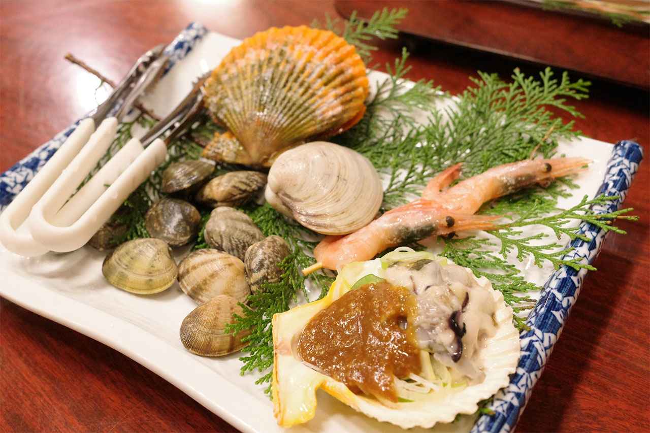 画像4: 活貝料理専門店で味わう、至福の海賊焼と貝めし体験「満潮」