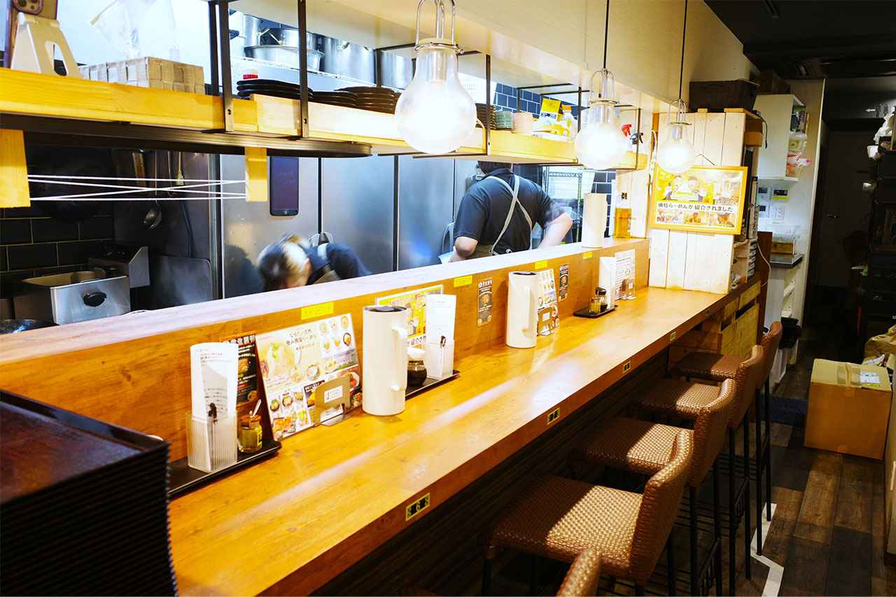 画像2: 透き通る鯛だしの旨みに溺れる。「塩伝説 なゆた」の鯛塩ラーメン