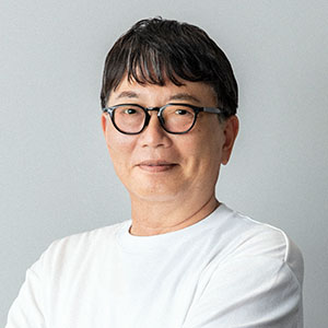 画像1: 食の旅人・植野、南紀白浜の旅へ。夕陽が美しい海辺の名酒場で名物の「うつぼ」を堪能する。