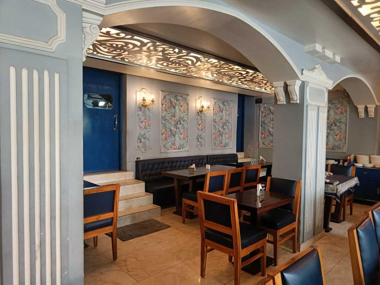 画像2: 12:00 「Maya Restaurant」で本場のインドカレーに舌鼓