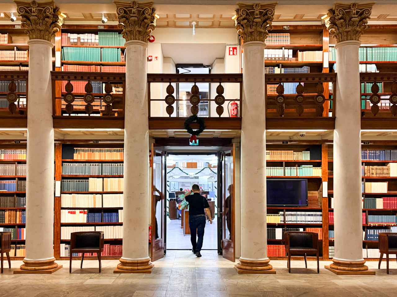 画像4: まるで美術館 「フィンランド国立図書館」を見学