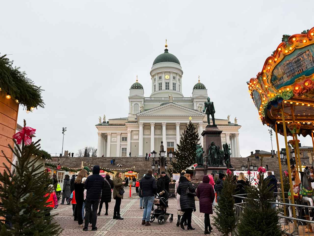 画像1: ランドマーク「ヘルシンキ大聖堂」を見学