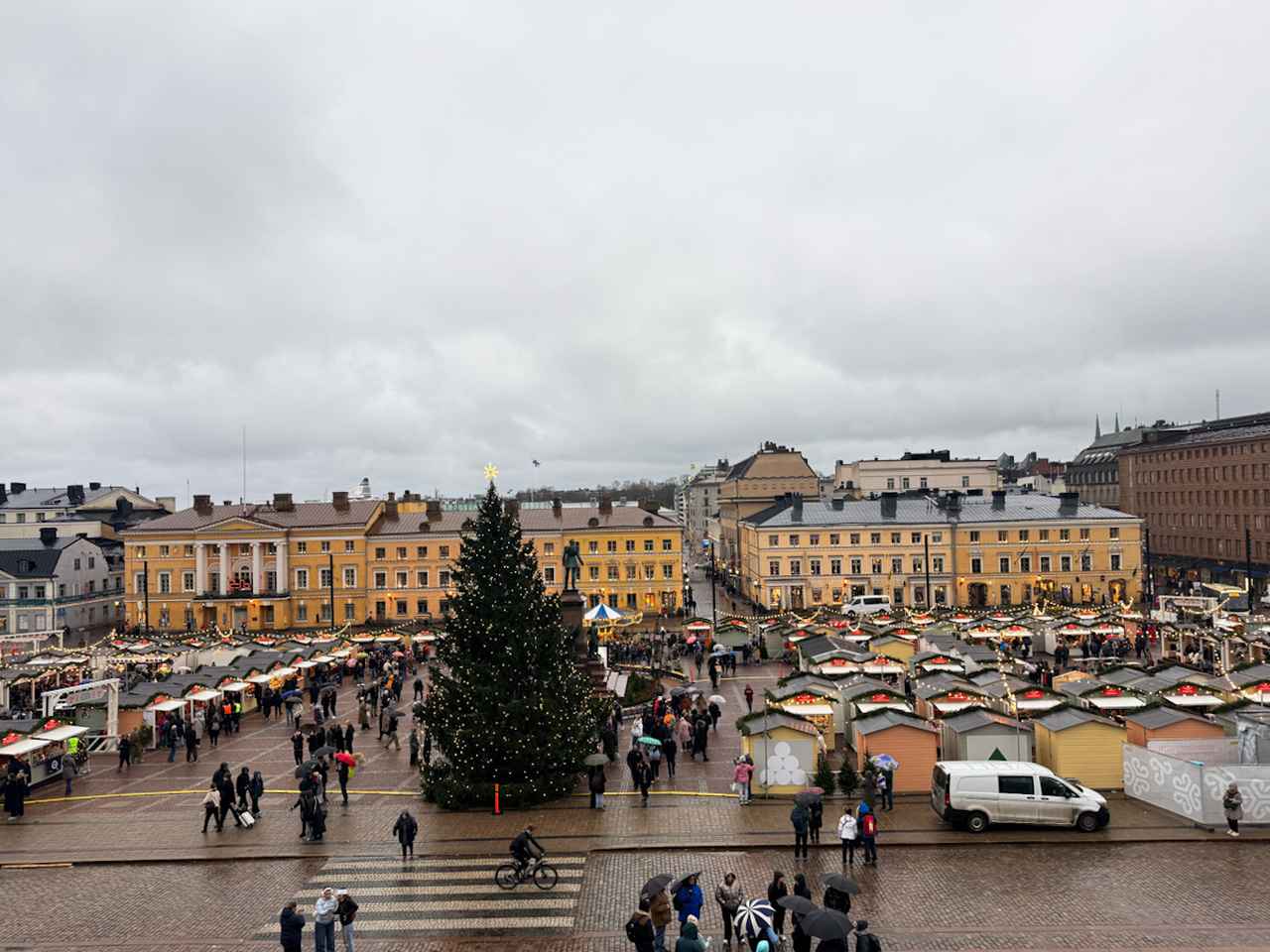 画像2: ランドマーク「ヘルシンキ大聖堂」を見学