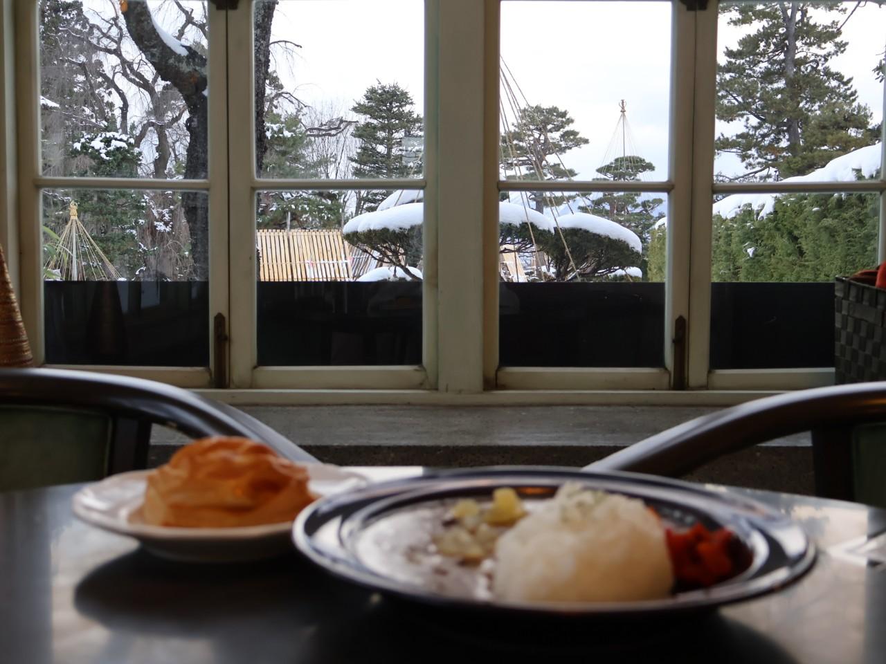 画像: 【弘前駅】13:00 「大正浪漫喫茶室」でりんご入りカレーとアップルパイを堪能