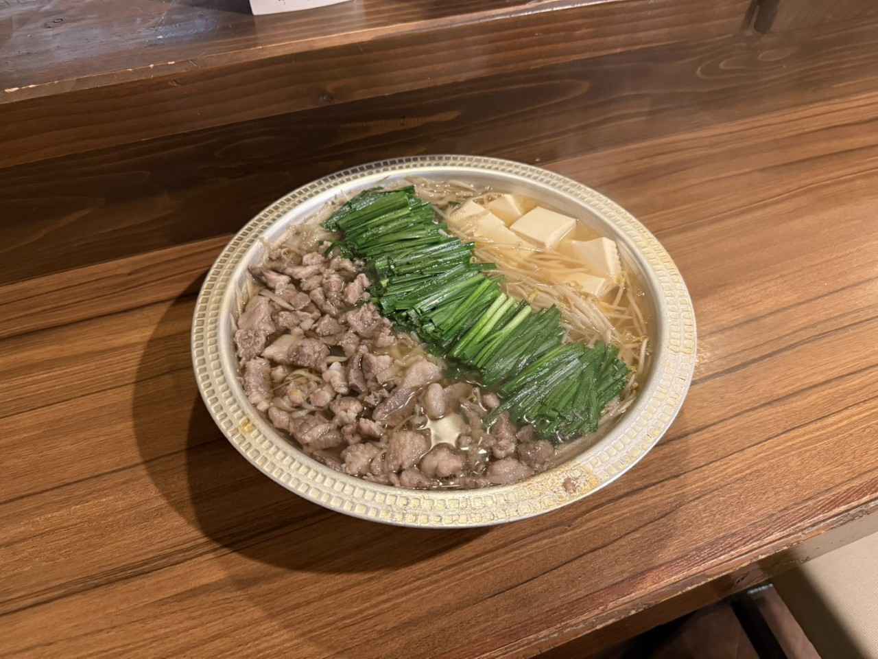 画像1: 【そずり鍋】あっさりダシが銘柄牛の甘みを引き立てる「桃花」