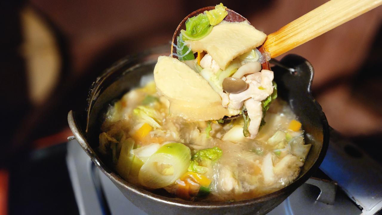 画像1: 【せんべい汁】津軽三味線が響く古民家風の店内で青森美食を堪能「津軽じょっぱり漁屋酒場 青森本町店」