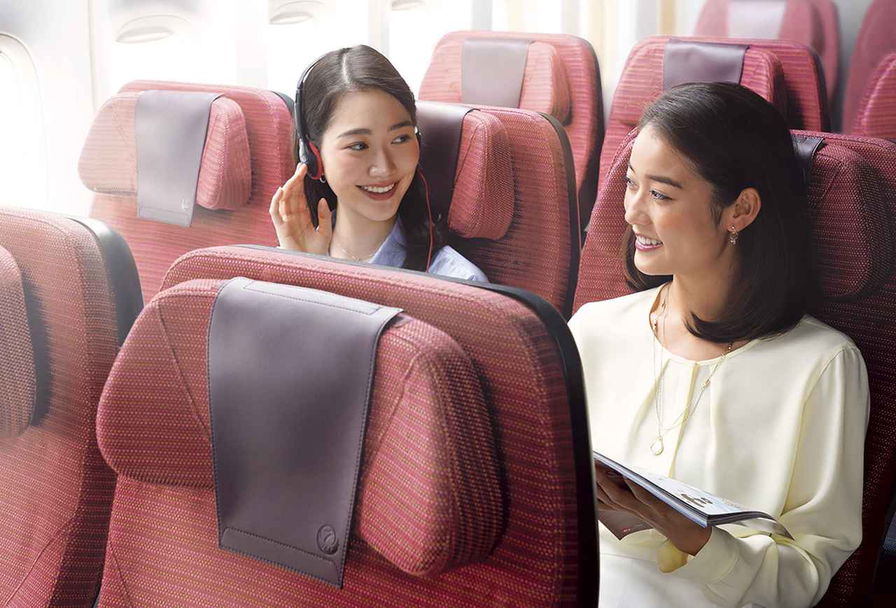 画像: 飛行機での暇つぶしに!JALのサービスやアプリで機内時間が有意義になります