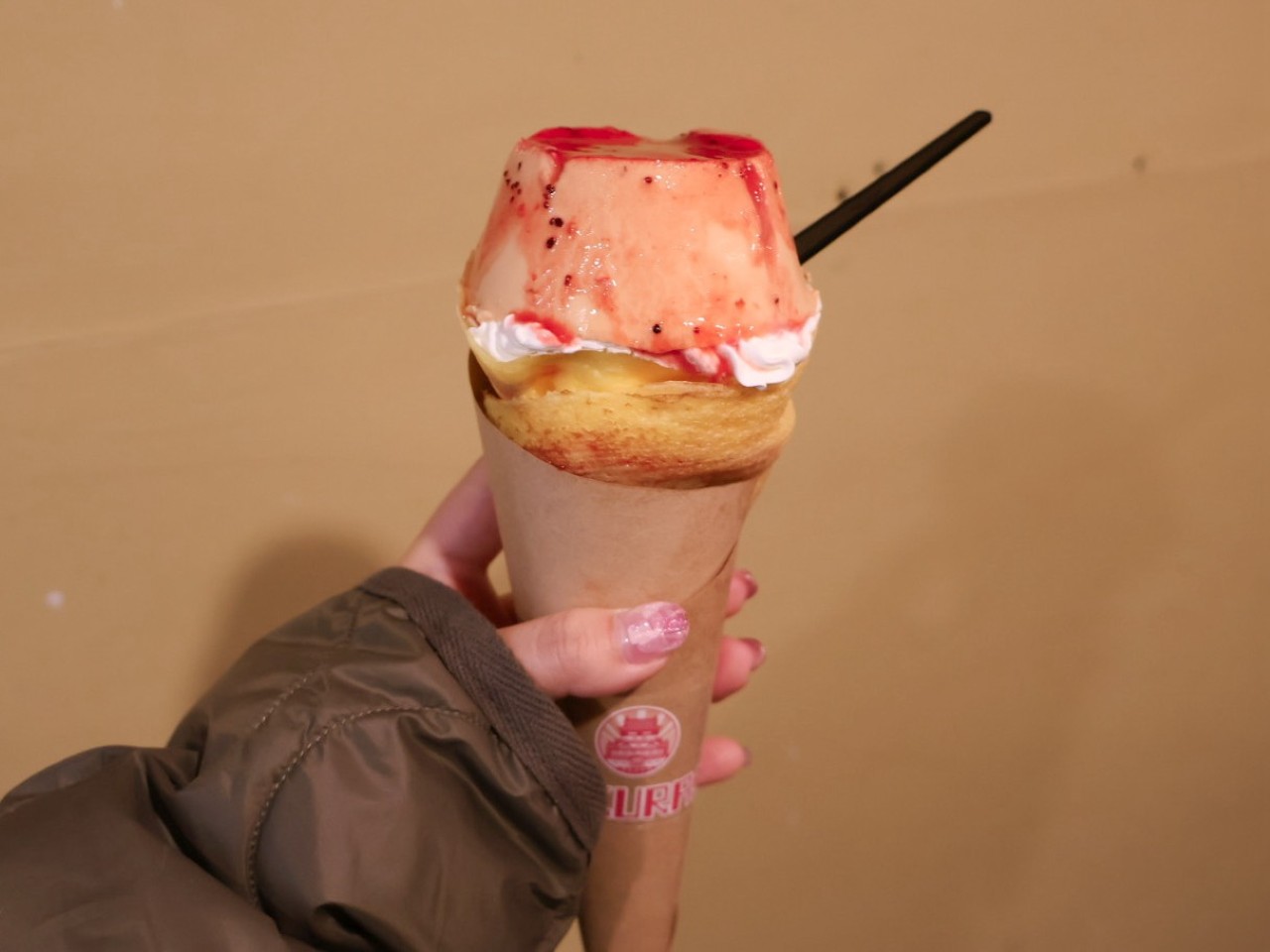 画像: 「自家製いちごプリンクレープ」1,280円