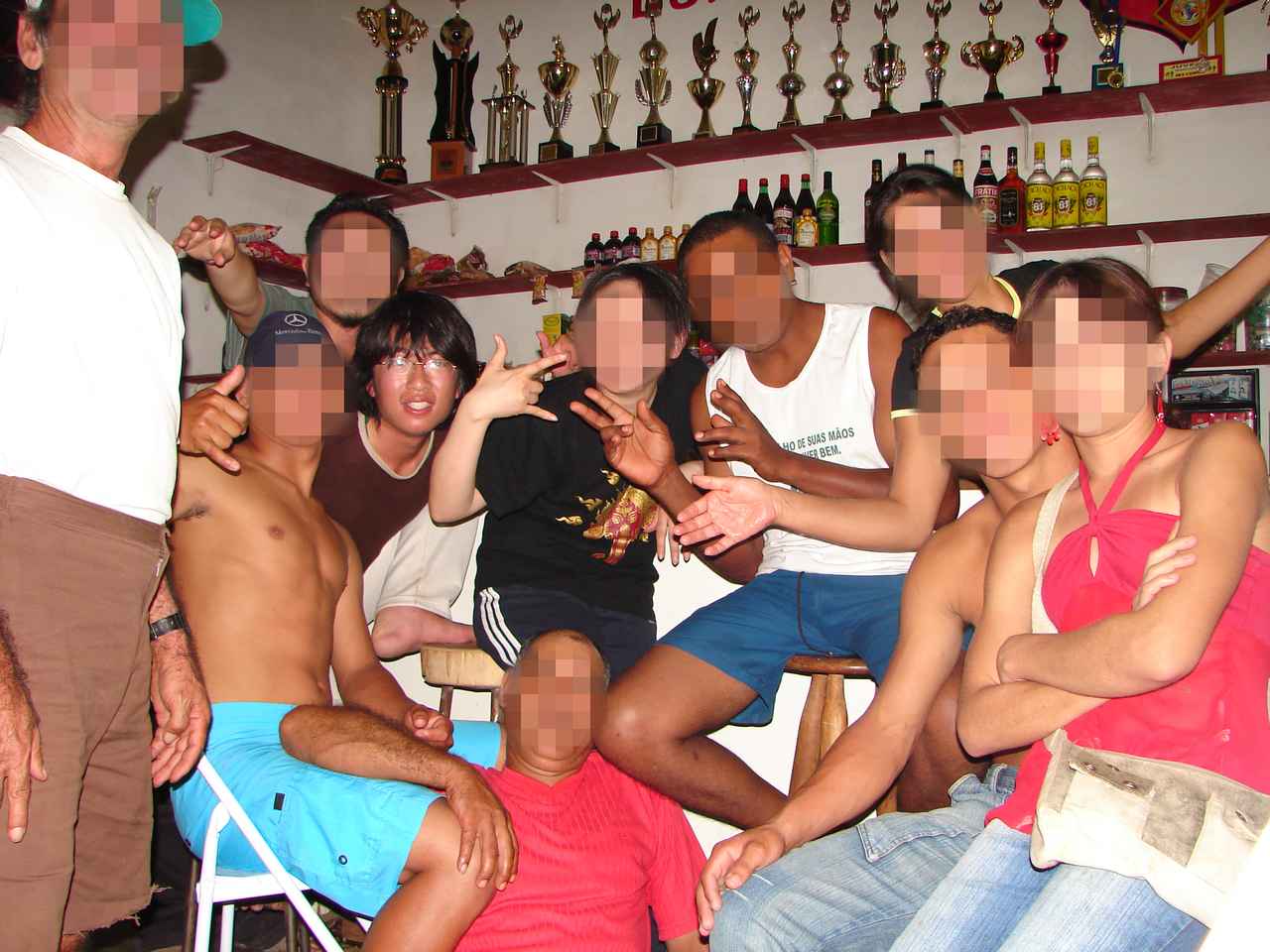 画像: ブラジル・ボニート滞在中に通っていたバーでの一枚。この時に知り合った方とは今でも連絡をとる仲