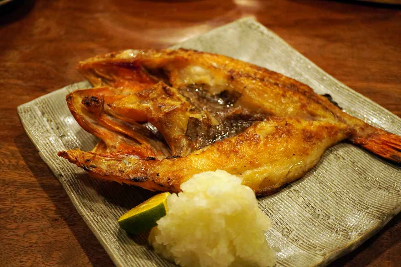 画像8: 食の旅人・植野、札幌の旅へ。流氷明けにさらに美味しくなる“焼き魚の王様”メンメの上品な脂と気高き身に唸る。