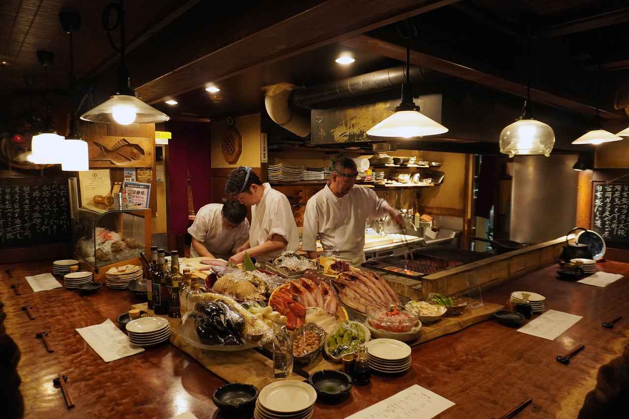 画像3: 食の旅人・植野、札幌の旅へ。流氷明けにさらに美味しくなる“焼き魚の王様”メンメの上品な脂と気高き身に唸る。