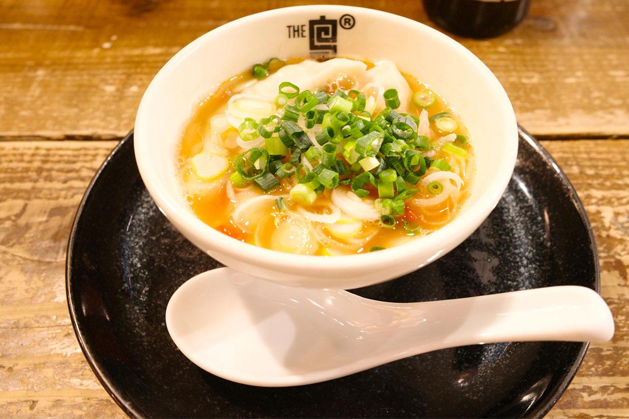 画像3: 真っ赤なスープにとろける背徳感。〆に食べても許されるトマラー「Snooup」