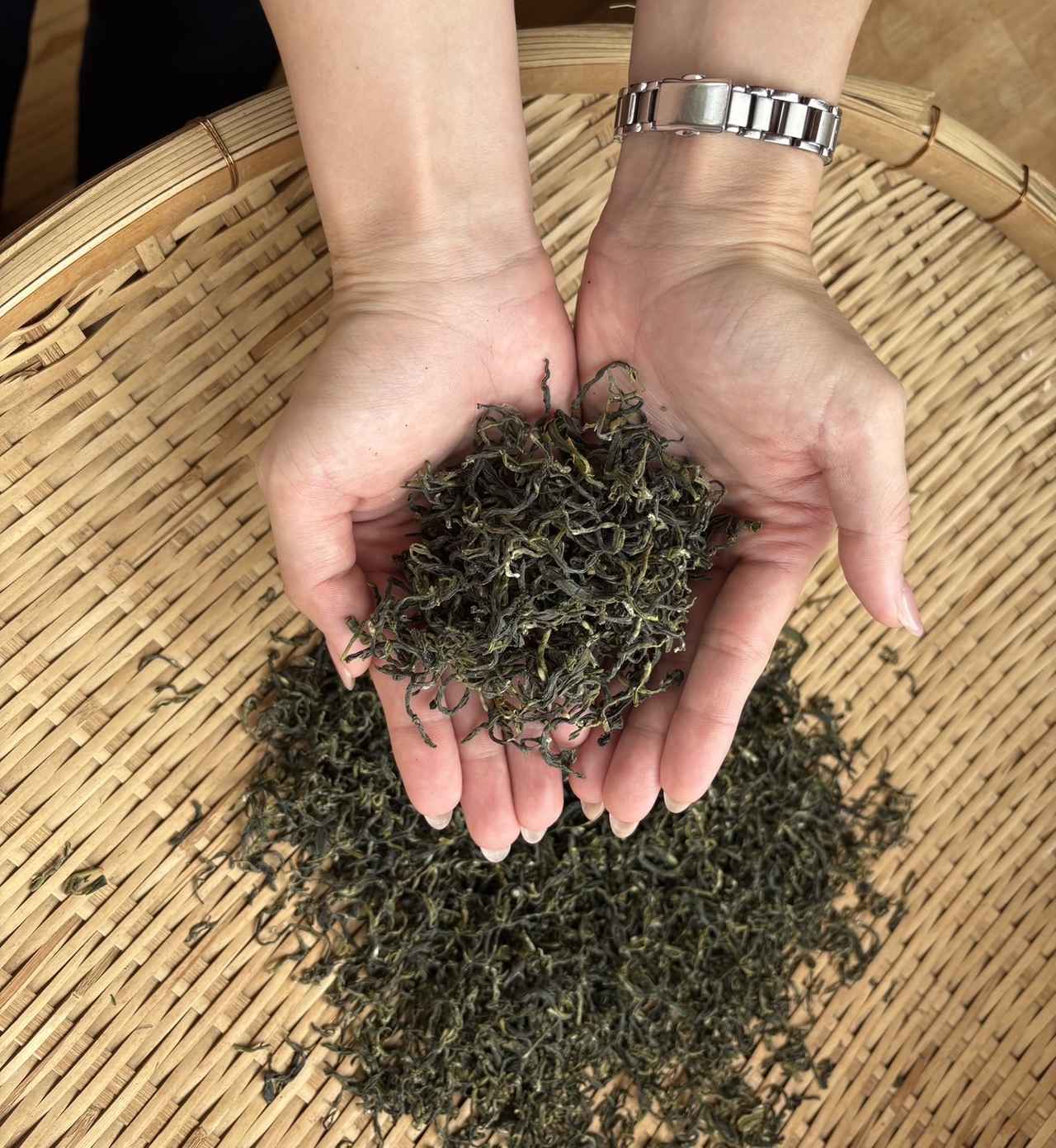 画像3: 4. 170度の熱気とともに。「釜炒り体験」