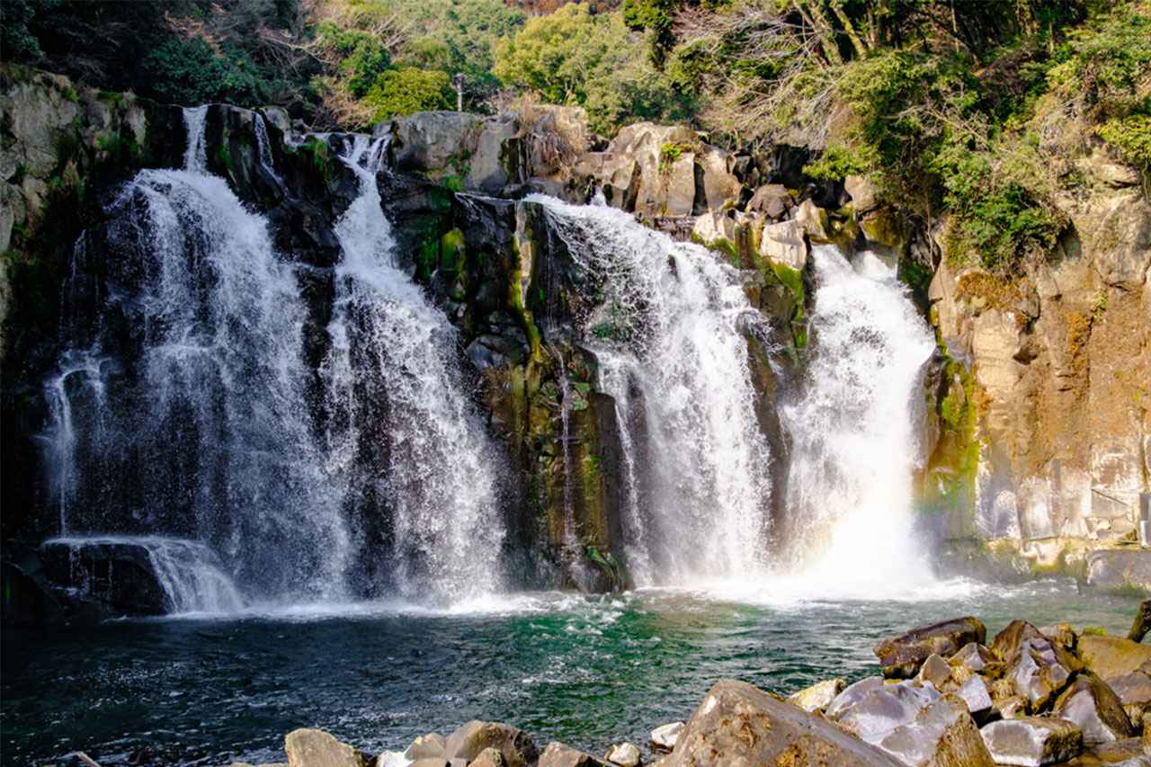 画像: 都城が誇る名瀑「関之尾滝」で自然の迫力に出会う