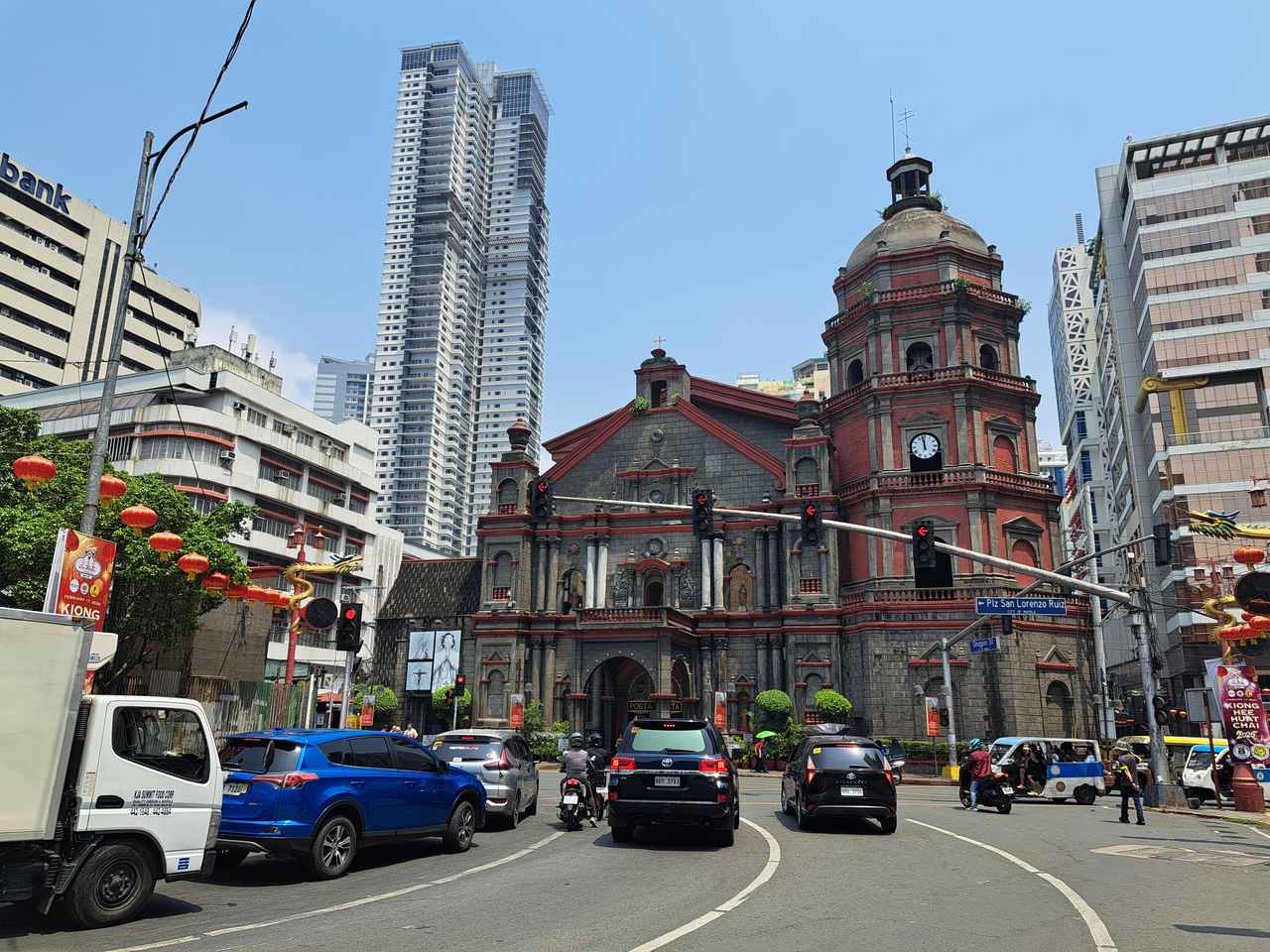 画像: ビノンド教会。