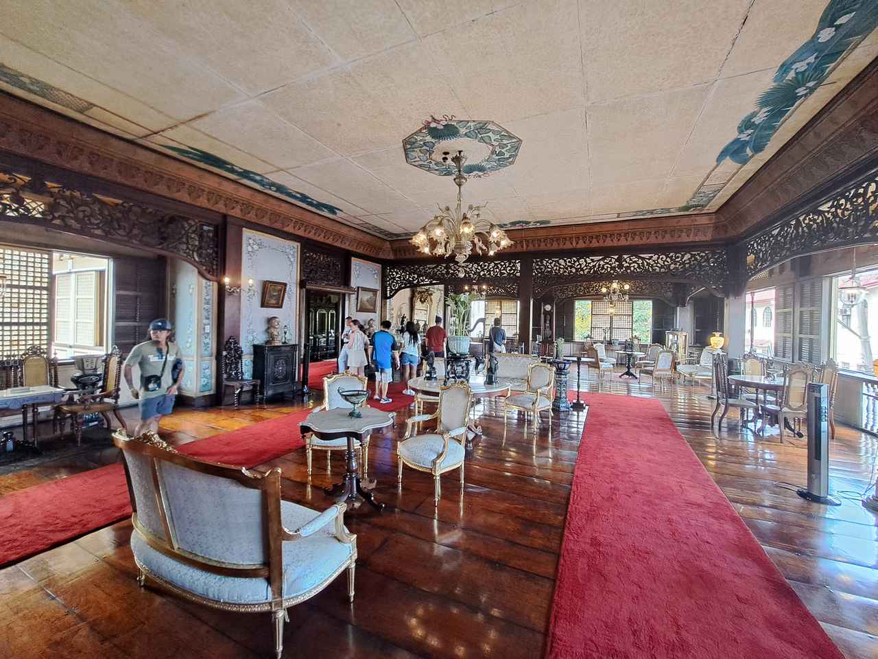 画像: カーサ・マニラの３階の応接間