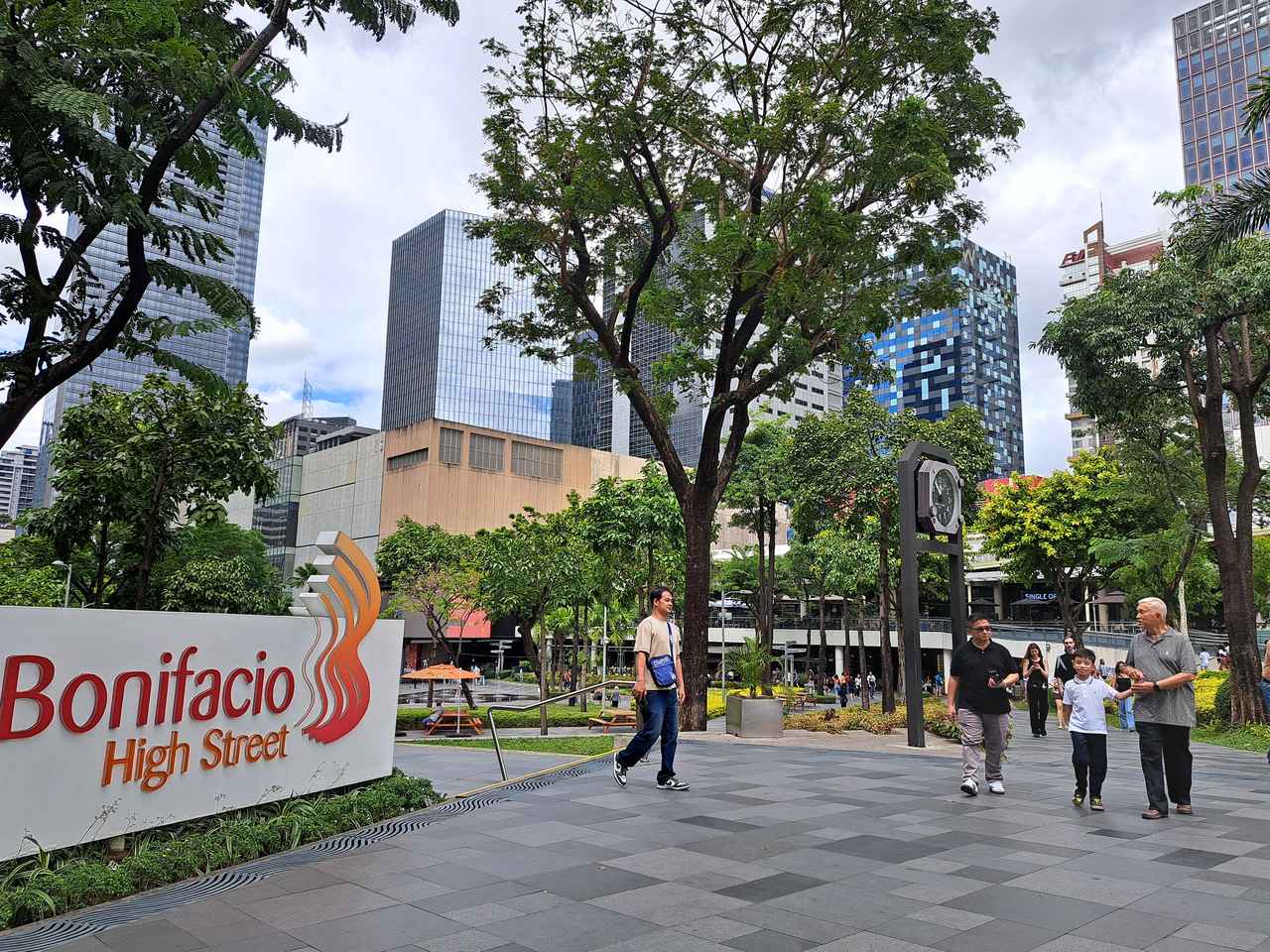 画像2: BGCで近代的なマニラを体感