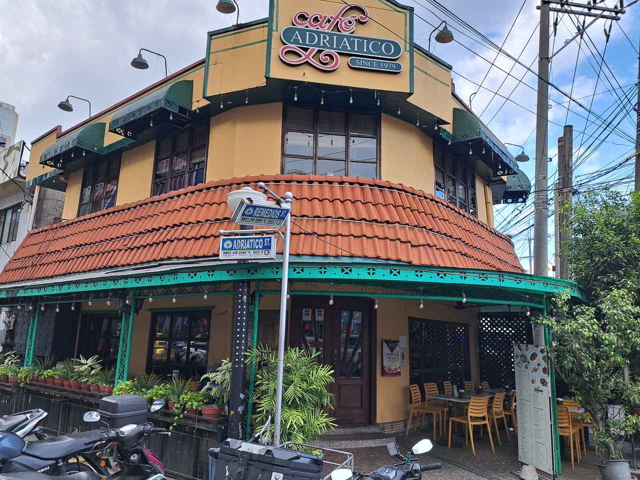 画像2: マニラ・ベイウォークでサンセットを観賞