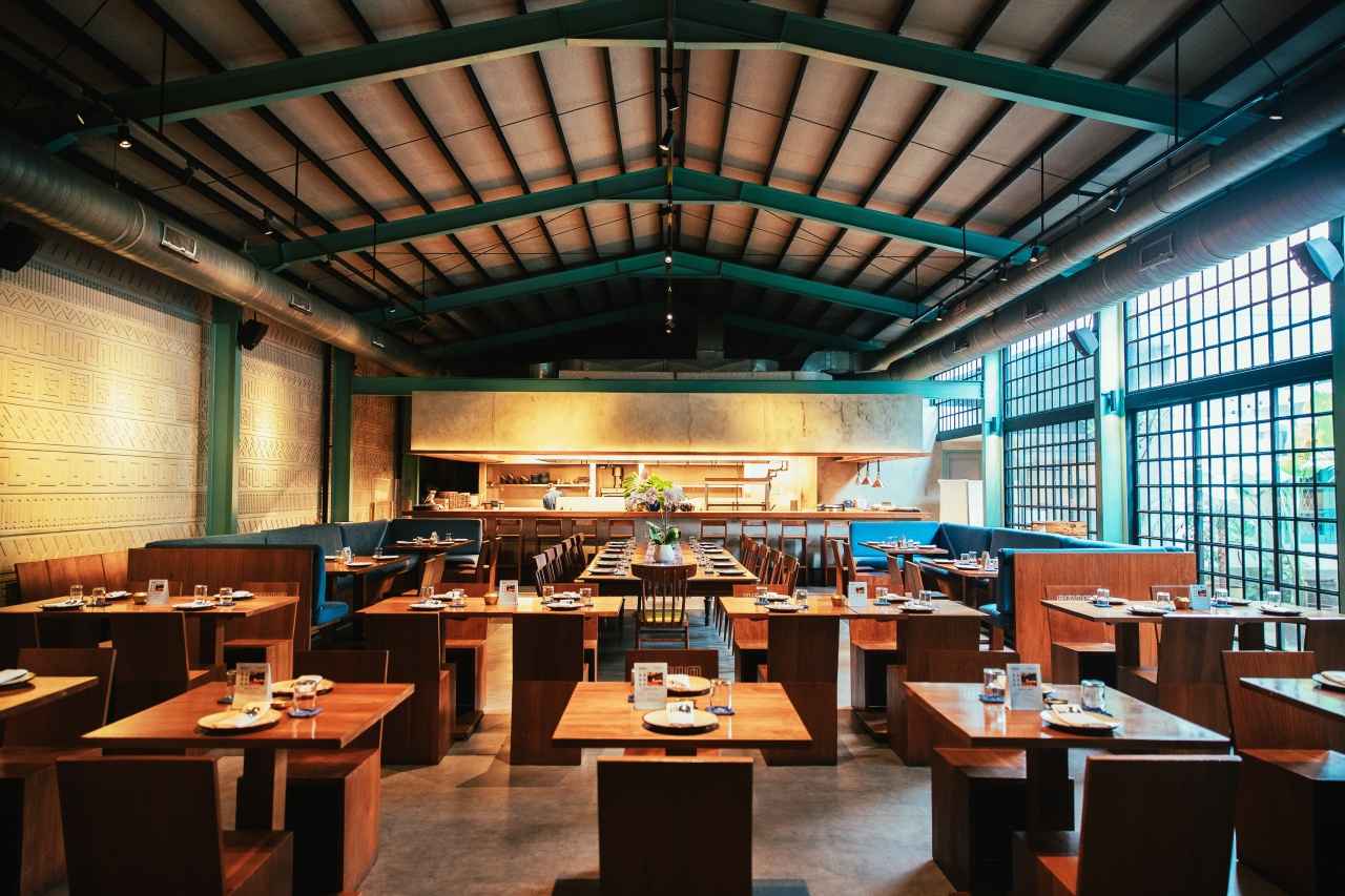 画像: 19:00「カウム・ジャカルタ」でディナー