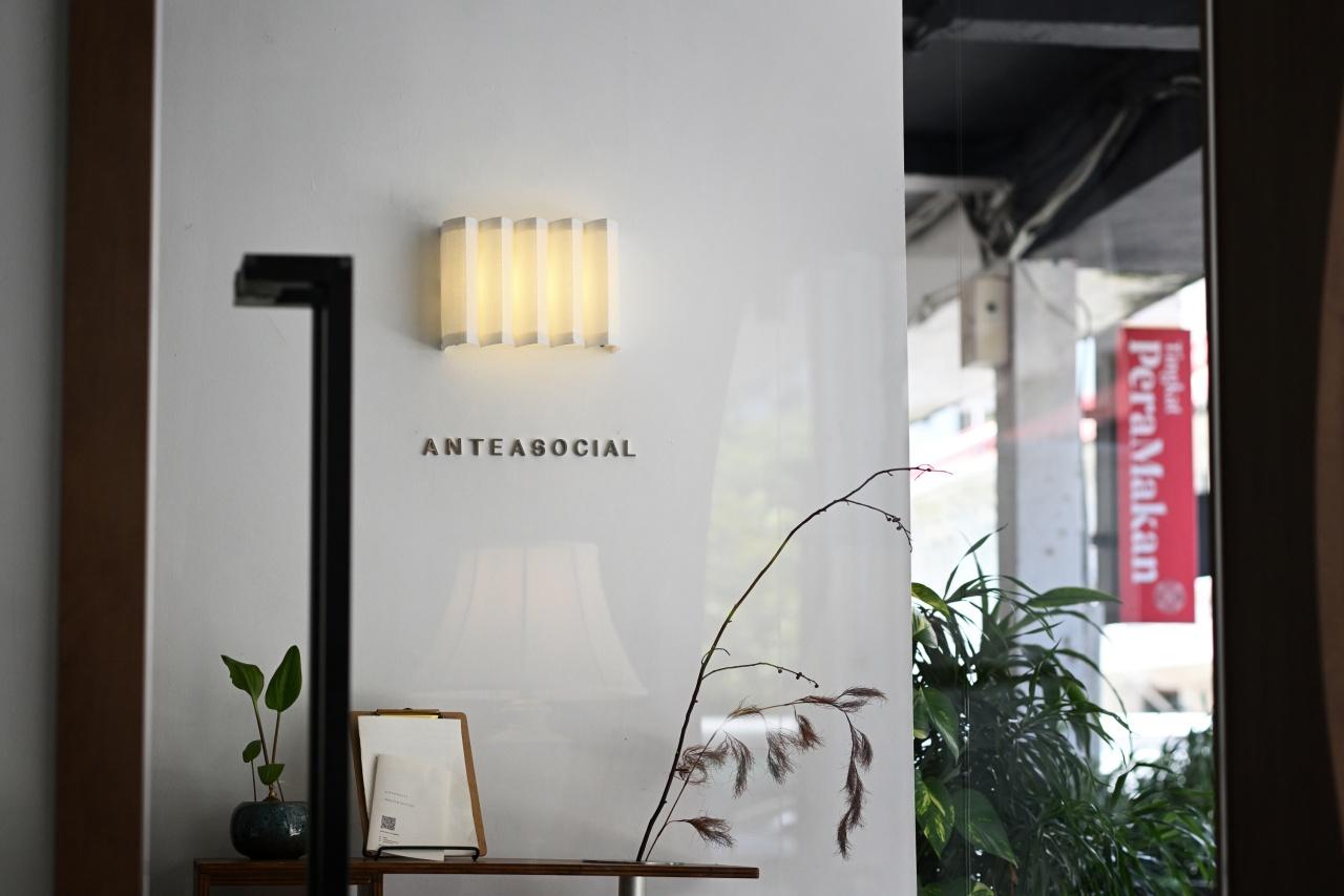 画像: おいしいお茶とスイーツで心静かなひとときを過ごせる「アンティーソーシャル」