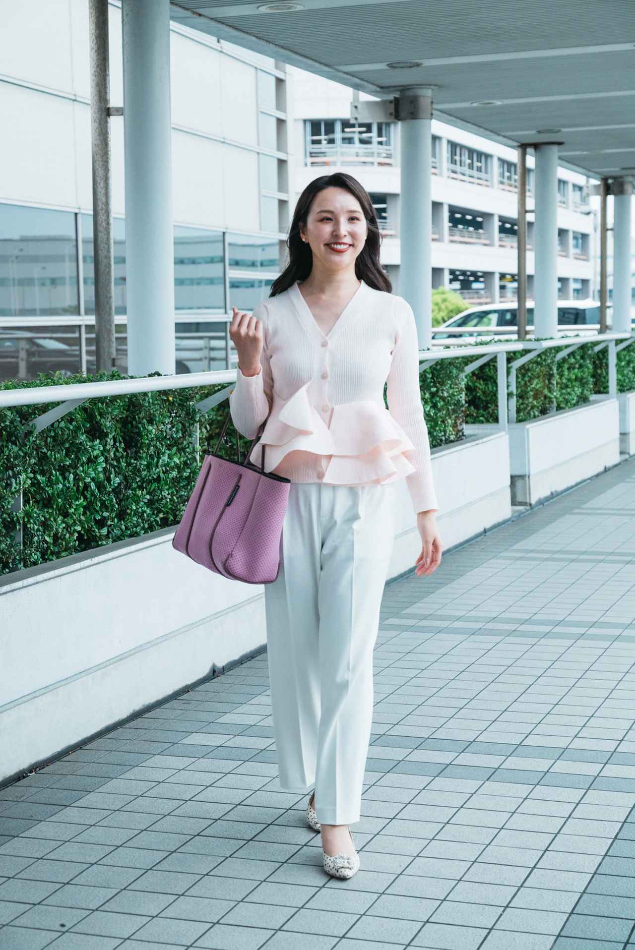 画像: 【カジュアルコーデ】淡いピンク×ホワイトの軽やかスタイル