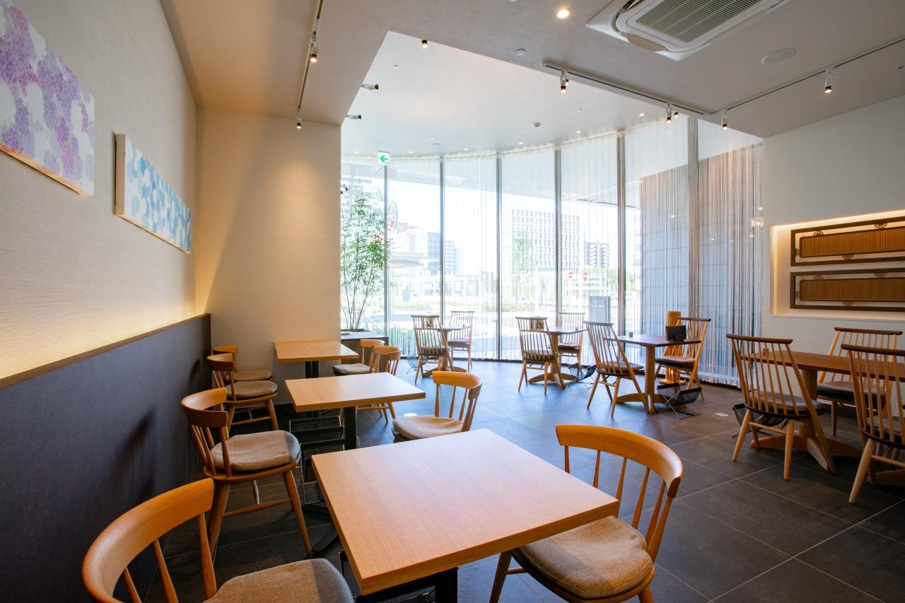 画像: 旅の締めくくりに、和スイーツでひと休み｜菓ふぇ MURAKAMIクロスゲート金沢店