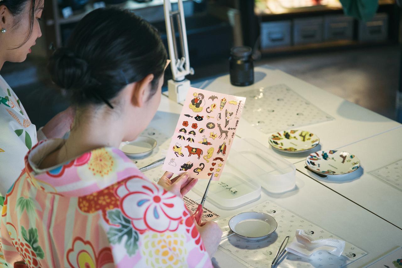 画像2: “世界にひとつ”の九谷焼のお土産づくり｜KUTANI SEAL