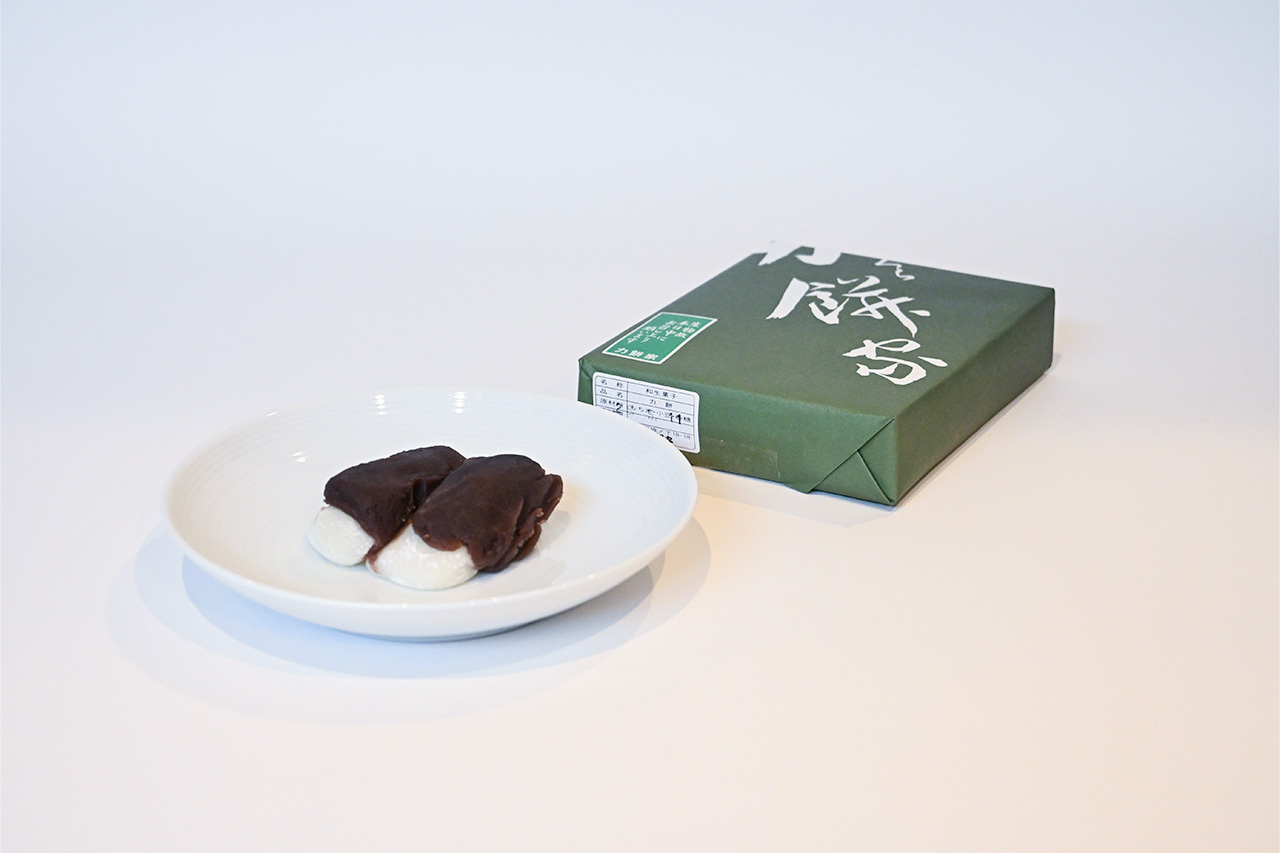 画像: 10個入り 850円、16個入り 1,400円／販売元：力餅家 ※写真は10個入り ※2～4月は季節限定で草餅になります（草餅は10個入り 900円、16個入り 1,500円）