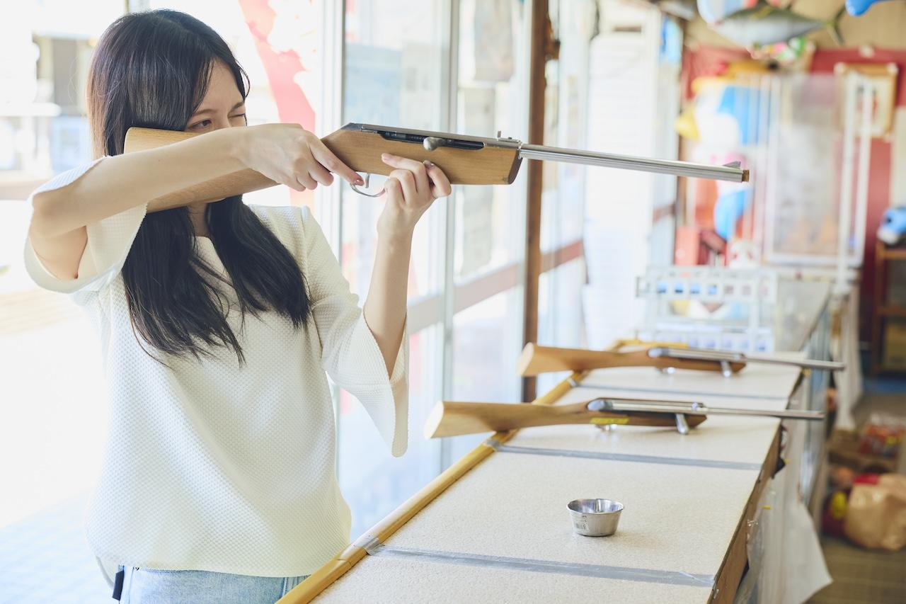 画像3: 射的 銀次 長瀞駅前通り｜お祭りの縁日気分に浸れるレトロスポット