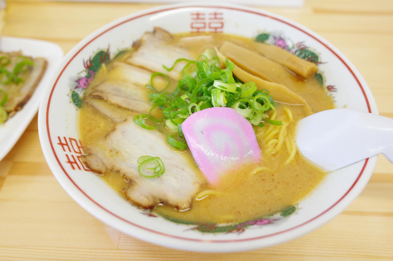 画像3: 20時間煮込んだ絶品豚骨醤油。駅徒歩1分で出会う和歌山ラーメン「笑福」