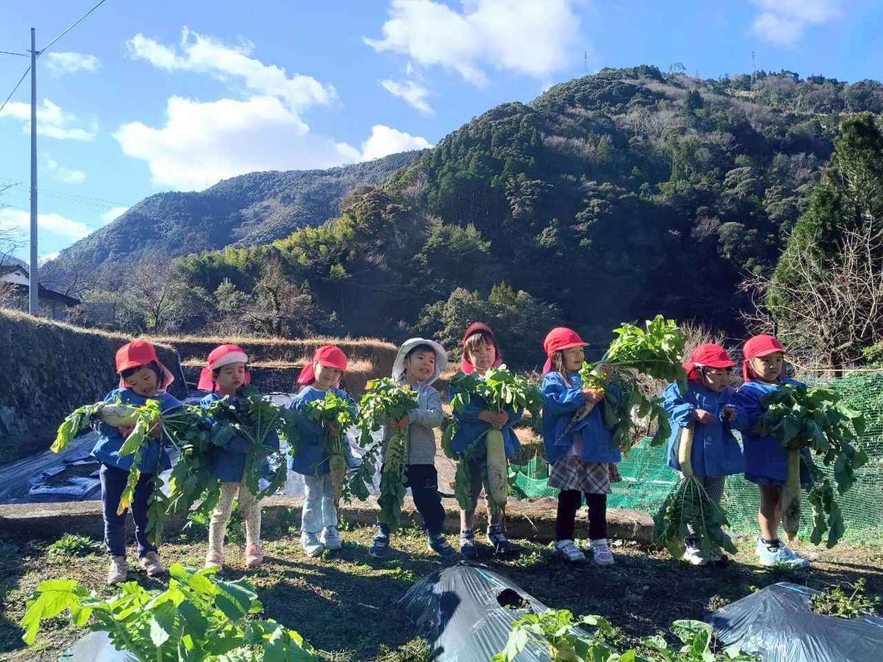 画像1: 4.体験：非日常空間を家族で過ごす「保育園留学」