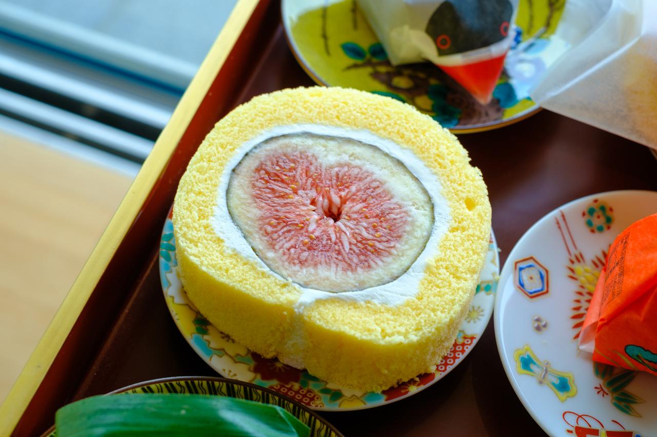 画像3: 五十間長屋を望む特等席で、九谷焼を楽しむ「豆皿茶屋」
