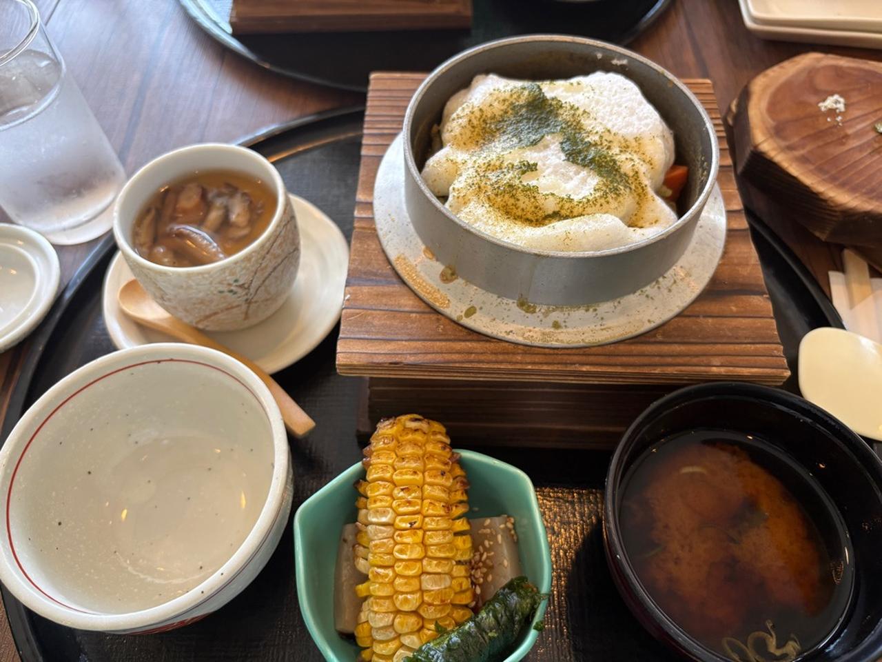 画像: 地元食材と遊び心あふれる豊富なメニューで愛されるレストラン「ニコラ・テラス」