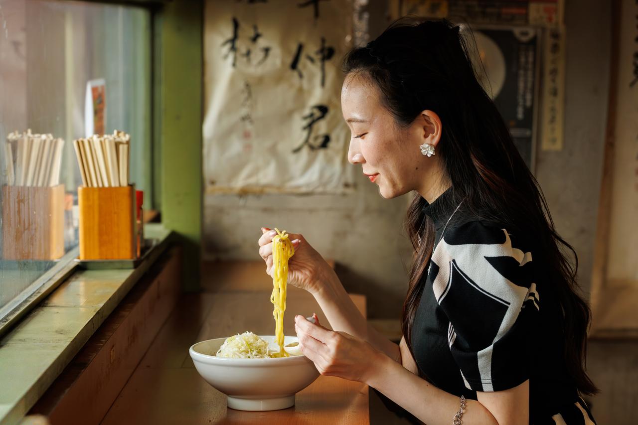 画像4: らーめん半畳｜さくっと一杯。白い面白いらーめん