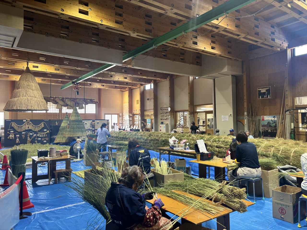 画像: 職人たちのお仕事の様子