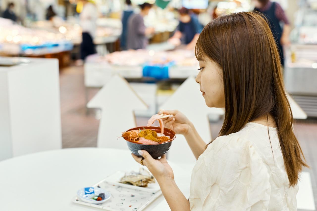 画像7: 八食センター|市場を気ままに巡り、自分好みのグルメと珍しい味覚を味わう