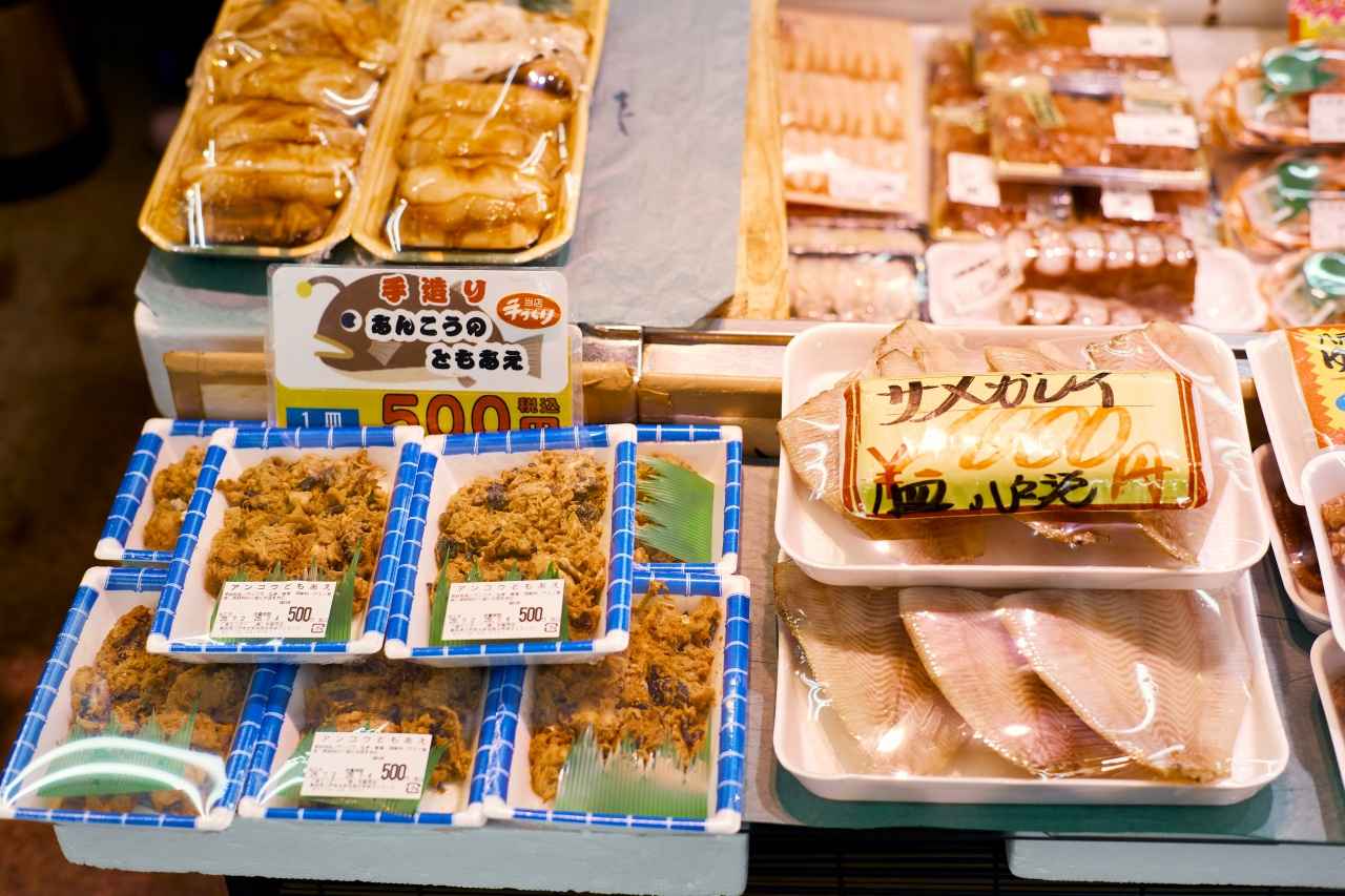 画像3: 八食センター|市場を気ままに巡り、自分好みのグルメと珍しい味覚を味わう