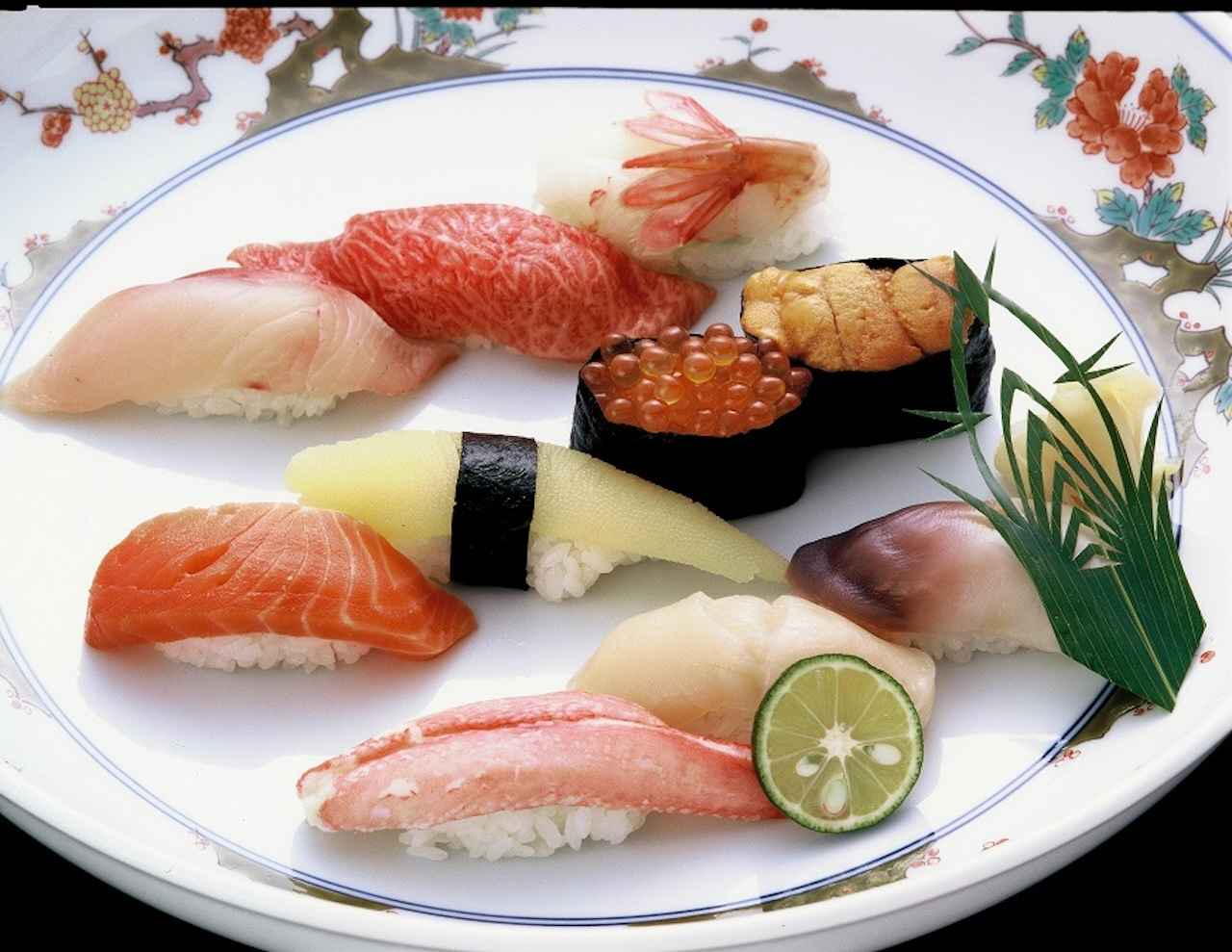 画像2: 寿司屋通りの中心で出合う、握りも丼も楽しめる老舗「小樽寿司通り 日本橋」