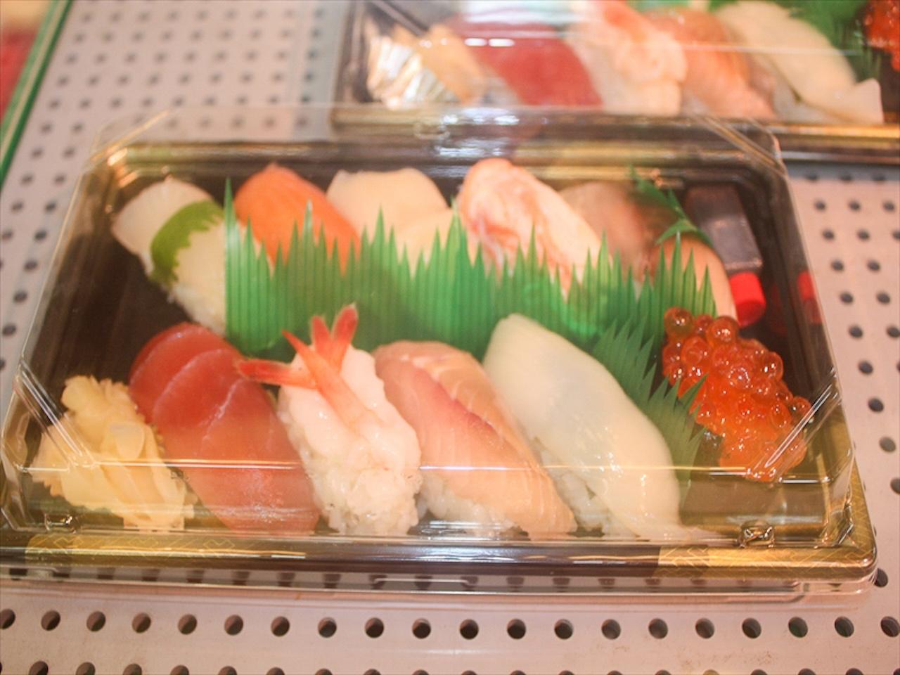 画像3: 市場の中で出合う、鮮度抜群の隠れた名店「寿し処 わさび」