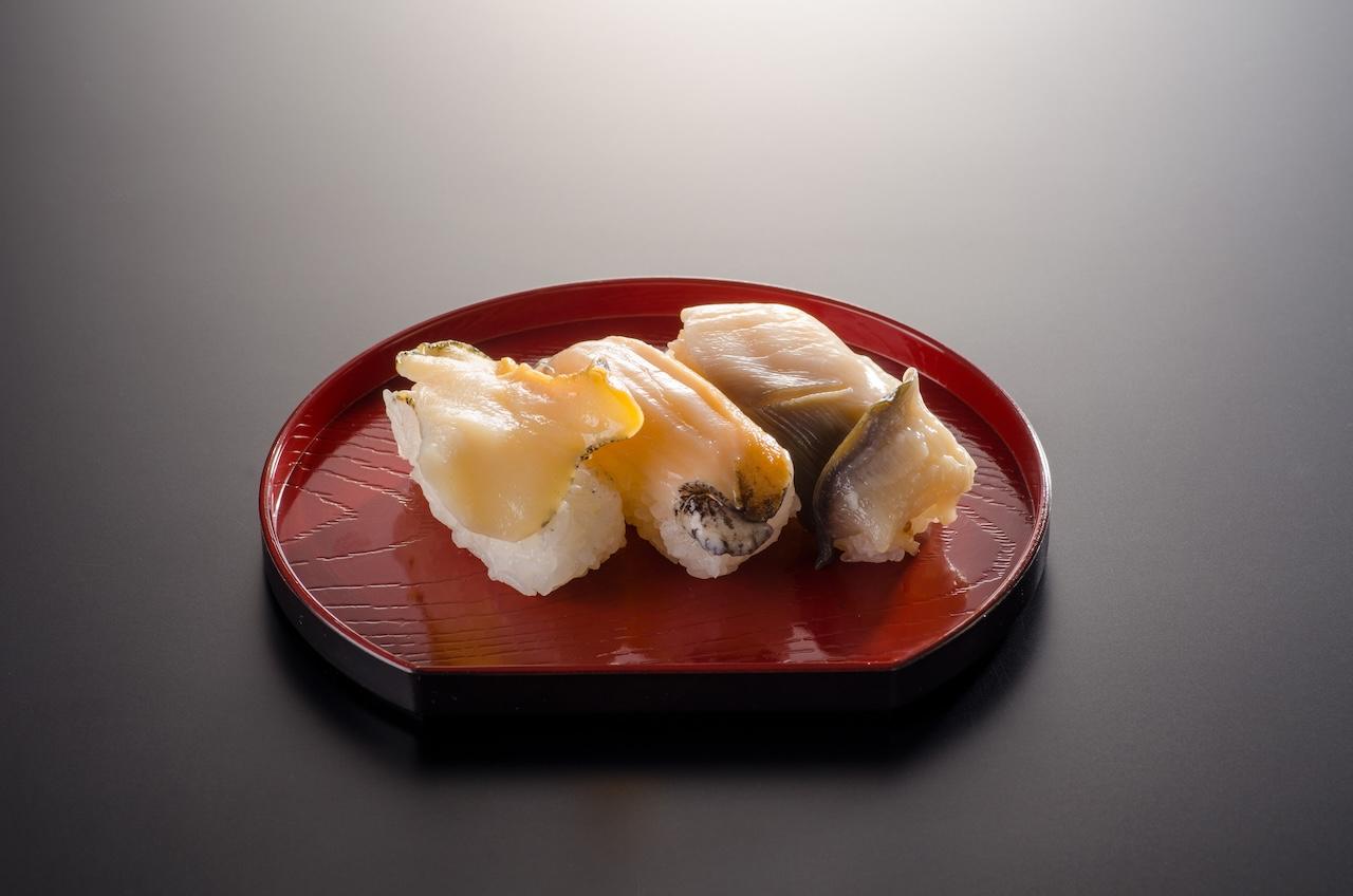 画像4: 大正時代の石蔵で味わう、職人仕込みの寿司「回転寿し 和楽」