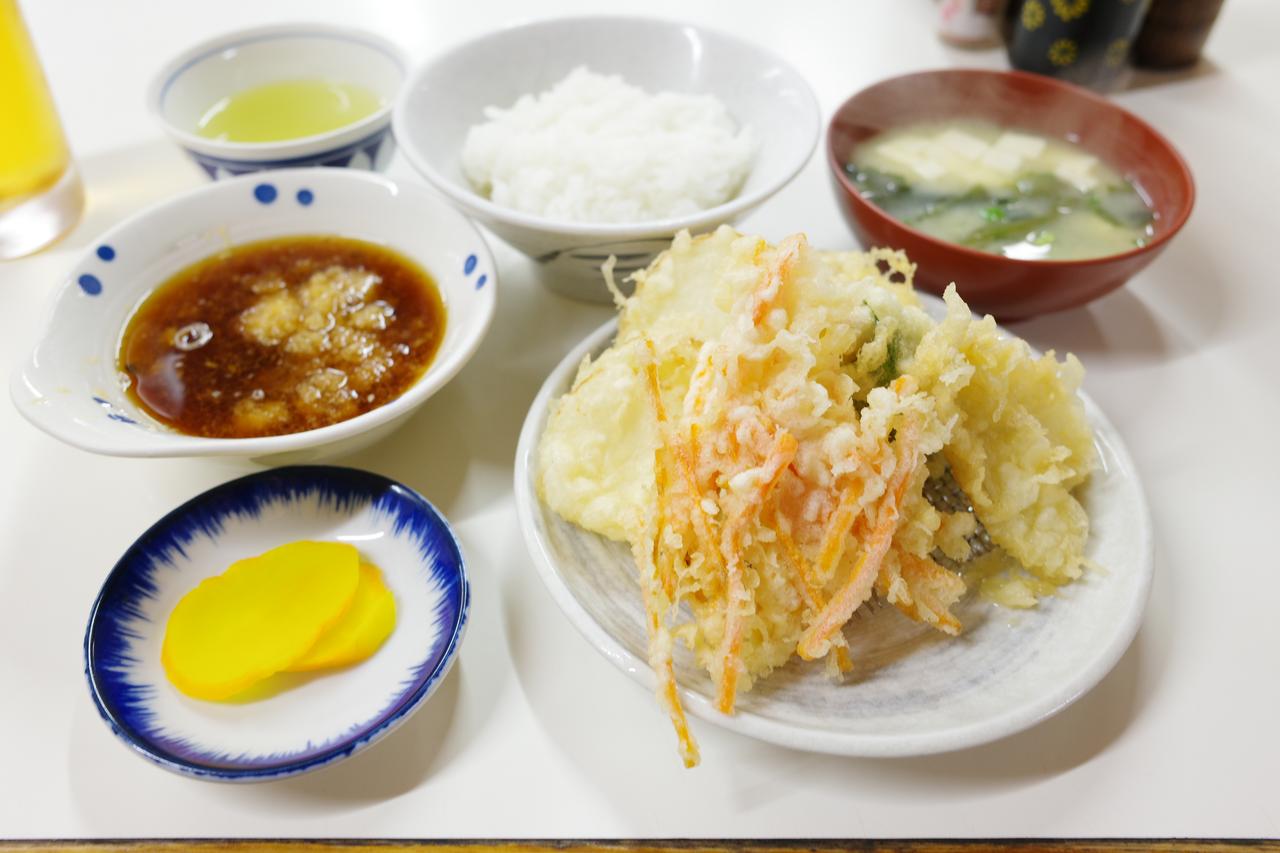 画像5: 小倉で愛され続ける「地下天」。爆速提供と伝統の味「天ぷら定食 ふじしま」