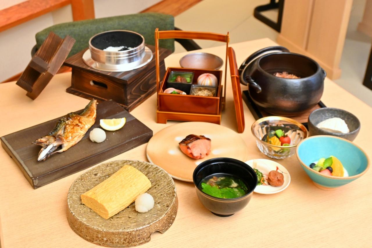 画像: 主菜となる焼き物は、「蔵王鶏卵」の出汁巻き玉子、「みやぎサーモン」の西京焼き、「金華さば」の一夜干しと、宮城の味覚から選べる仕様に