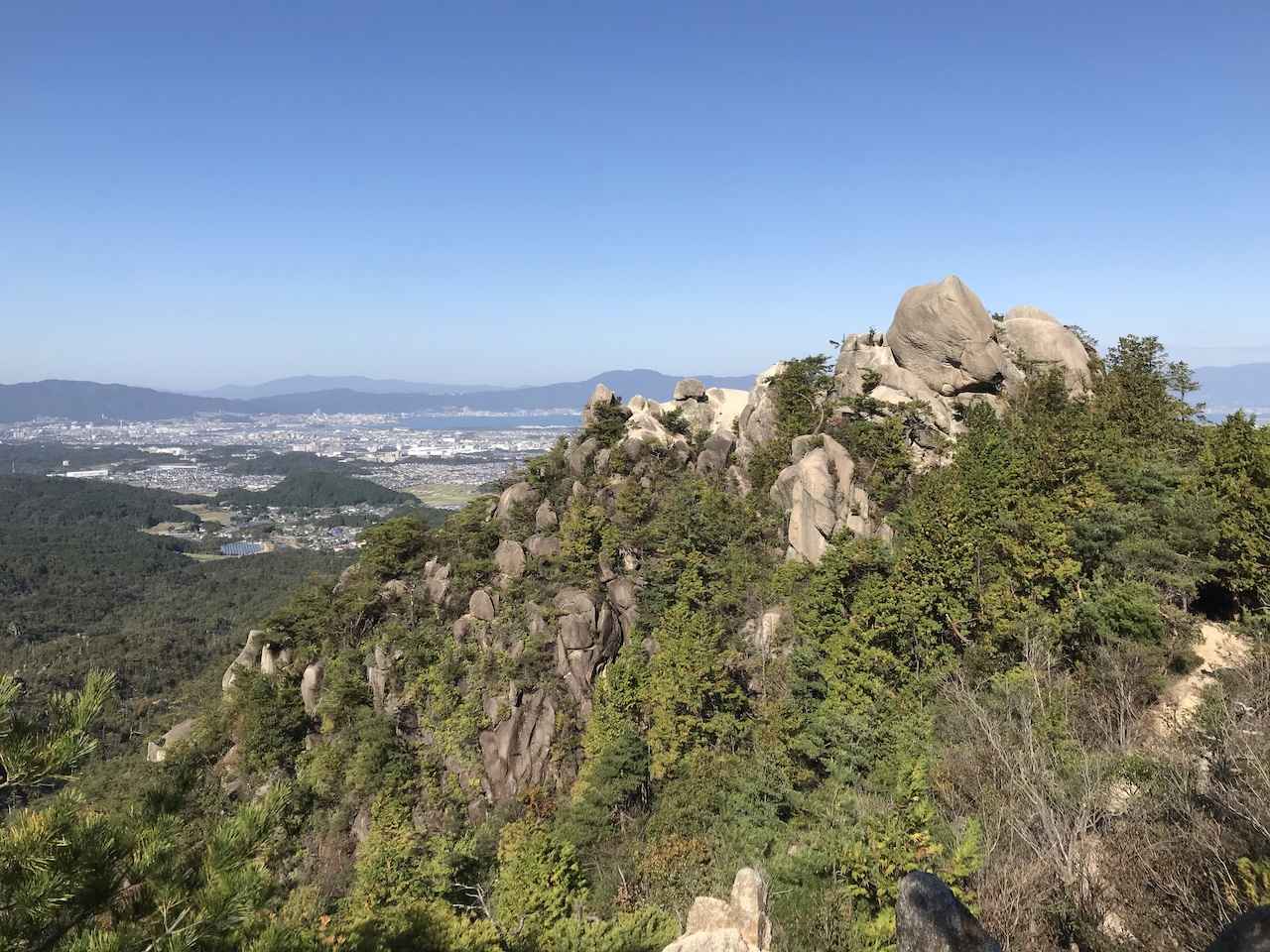 画像: 天狗岩を望む景色