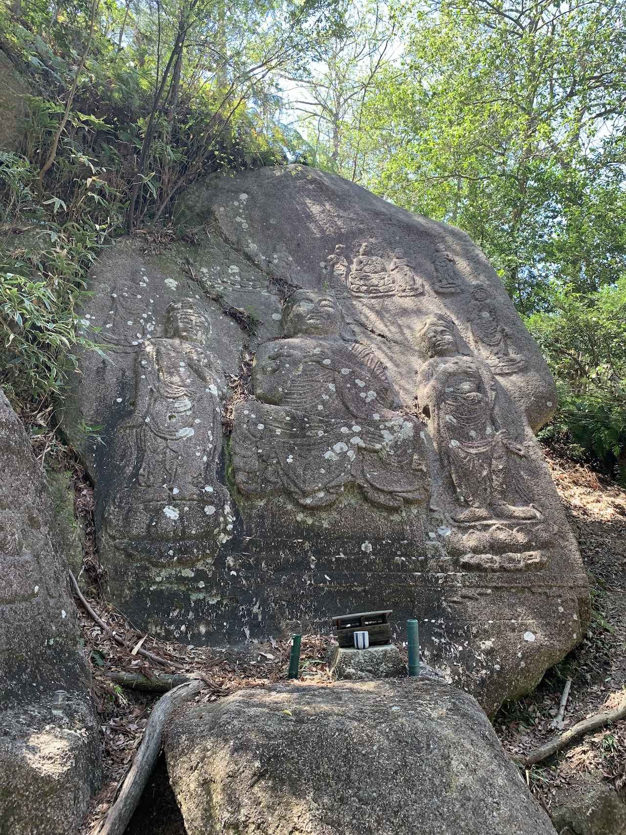 画像: 狛坂磨崖仏