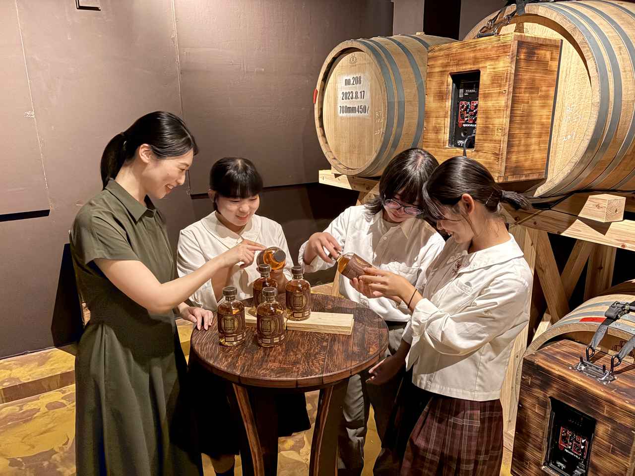 画像: 西平酒造での様子