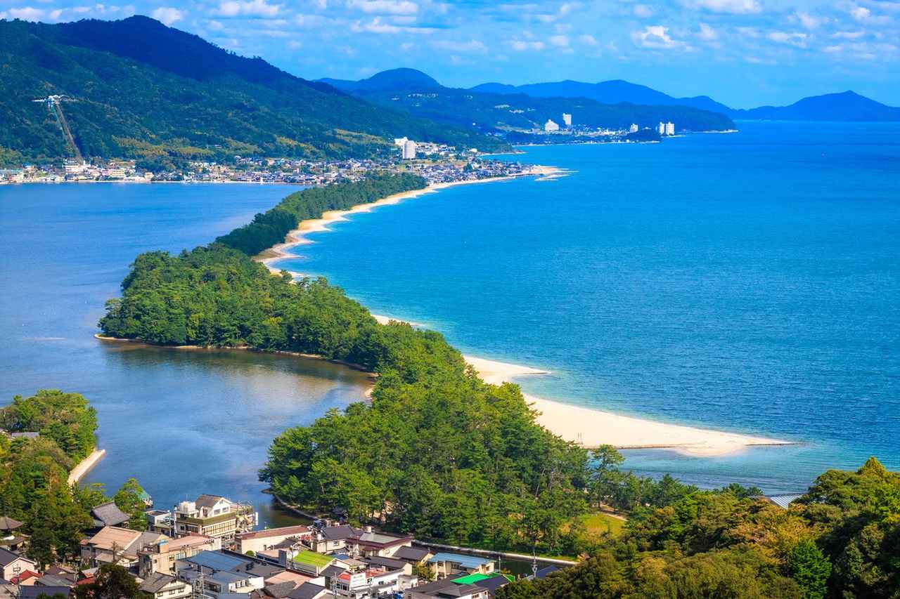 画像: 京都府にある「天橋立」 iStock.com/bee32
