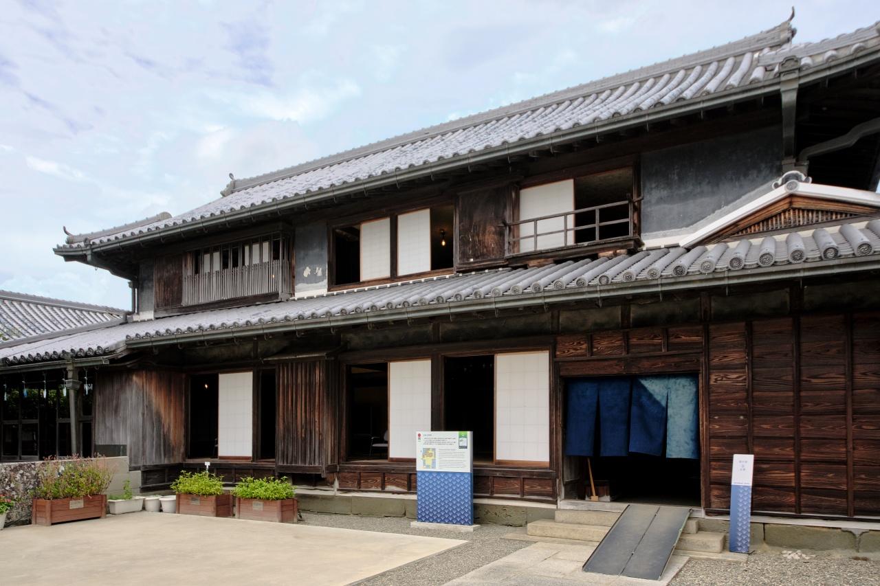 画像2: 藍住町歴史館 藍の館|藍染め体験で自分だけの思い出の一枚をつくる