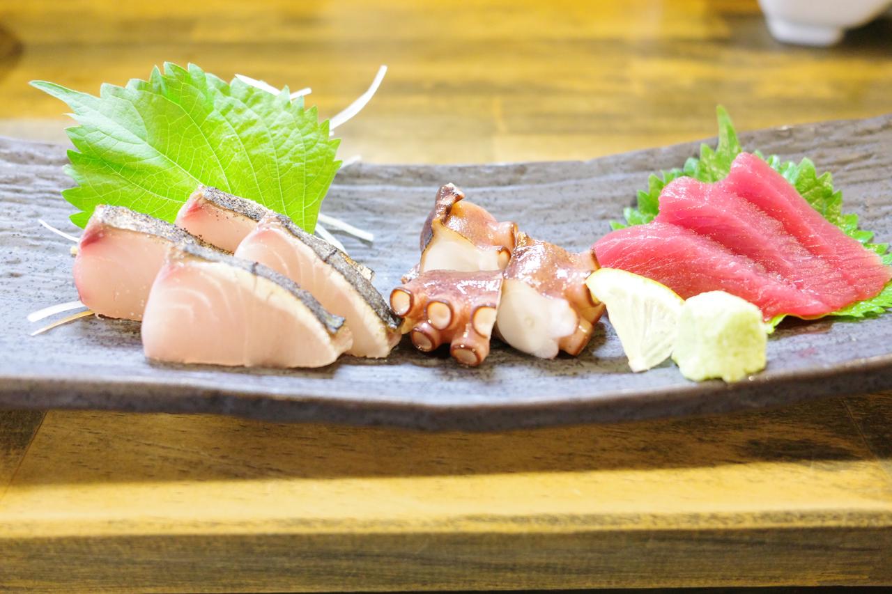 画像3: 卓上七輪で伊予赤健美鶏と新鮮魚介を贅沢に焼く「七厘や 笑」